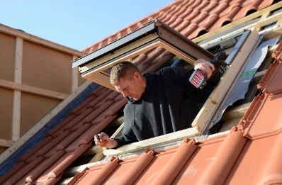 Pose de fenêtres de toit Velux à Trouhaut